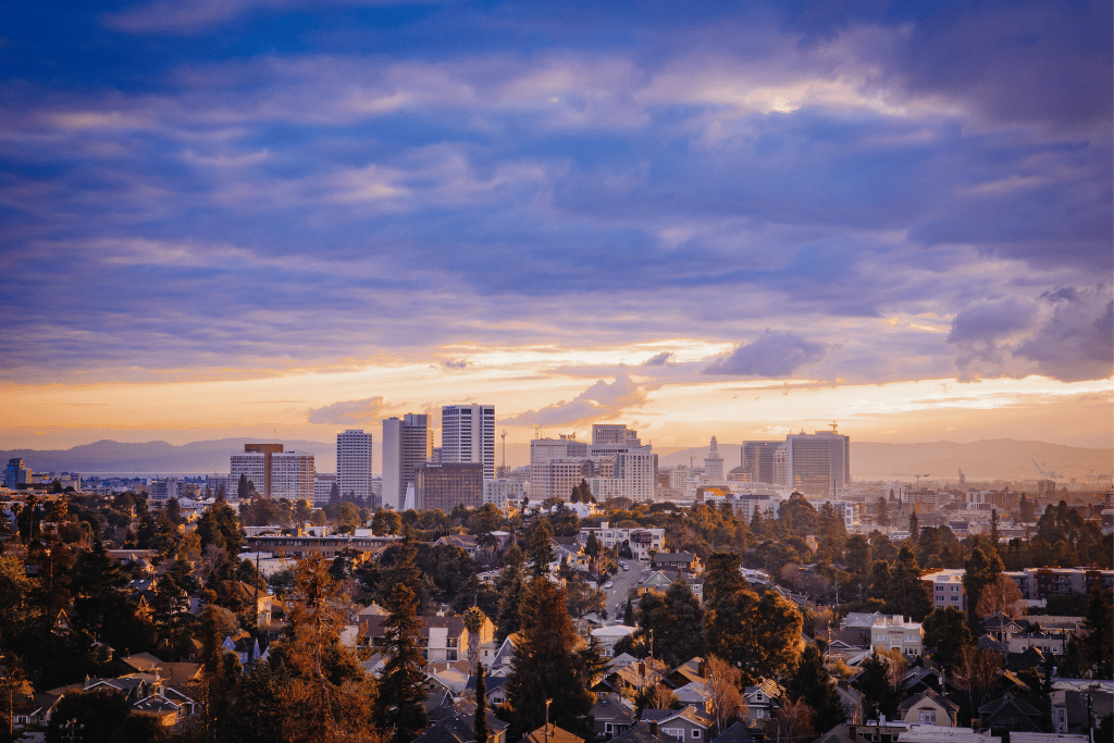 Photo of the Oakland skyline at dusk