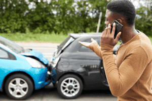 Man reporting car accident